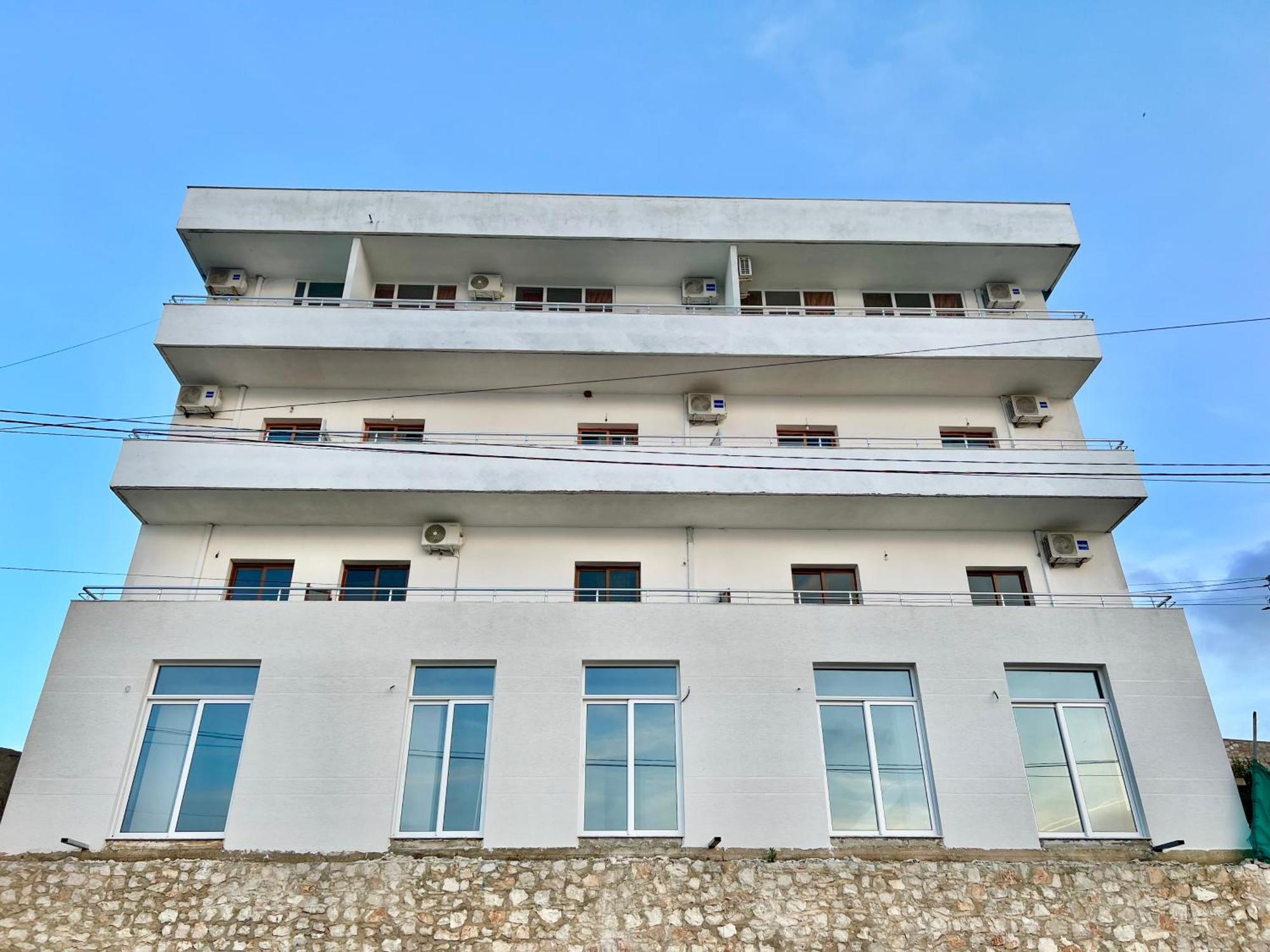 Redi'S Seaview Apartments Саранда Екстер'єр фото