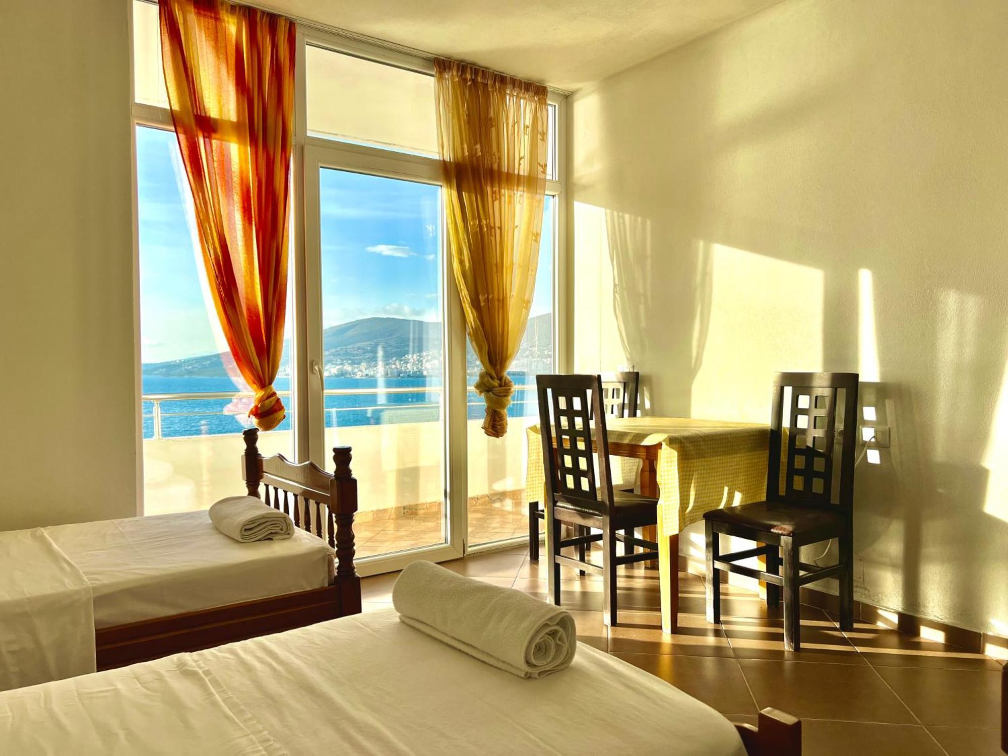 Redi'S Seaview Apartments Саранда Екстер'єр фото