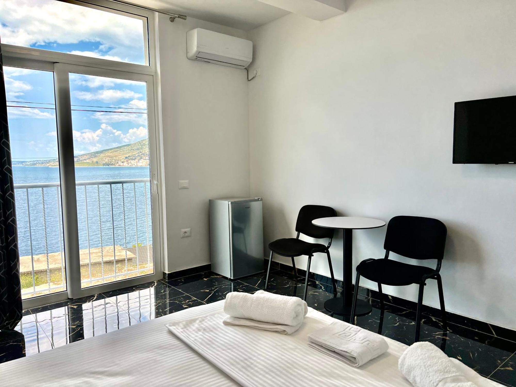 Redi'S Seaview Apartments Саранда Екстер'єр фото