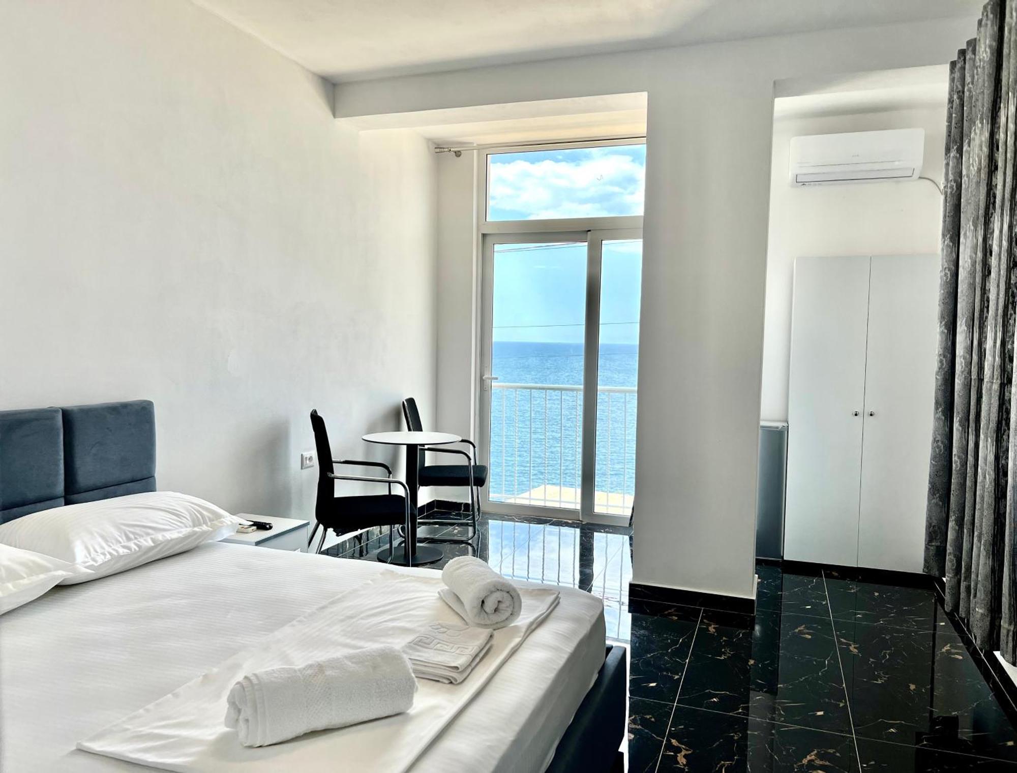 Redi'S Seaview Apartments Саранда Екстер'єр фото